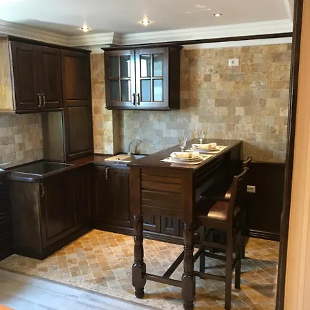 Solid House Residance Anastasia דירה